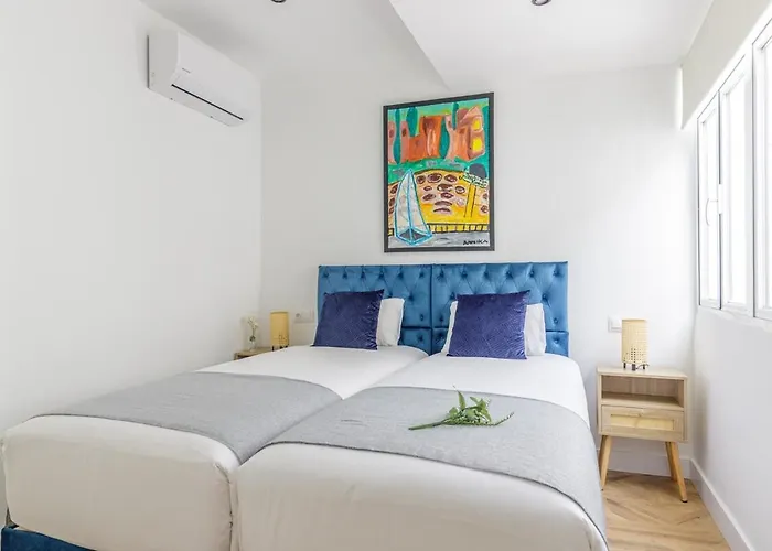 Living4malaga Art&light Attic *